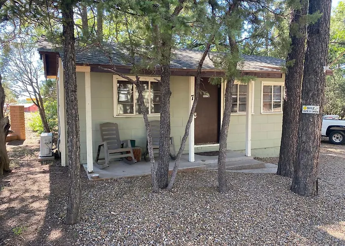 Hidden Rest Cabins And Resort